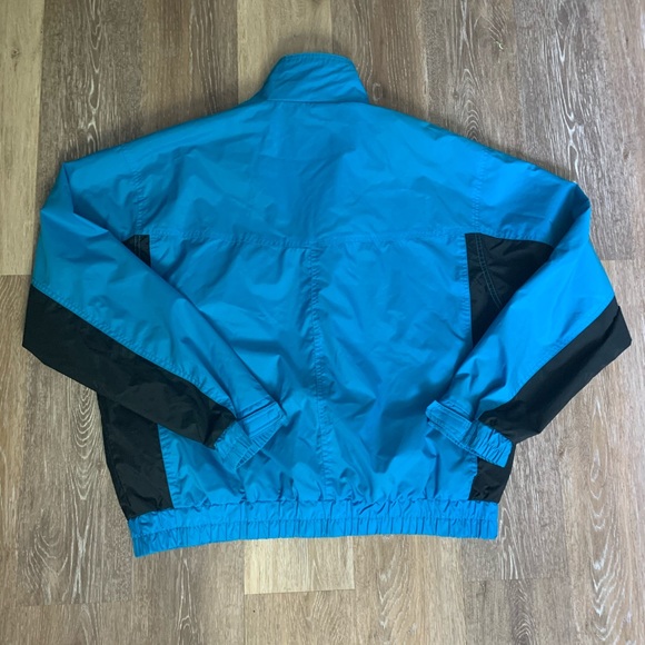 Vintage Levi’s Thunder River Windbreaker - Picture 3 of 8
